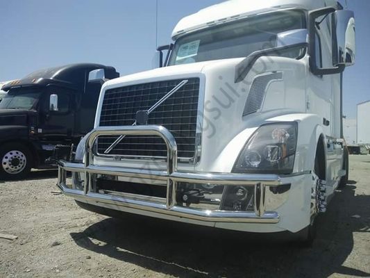 Dongsui Factory Classic styled and High quality Semi Truck Bumper Deer Guards For  Freightliner Cascadia Volvo International Prostar Kenworth  Peterbilt  Mack Pinnacle